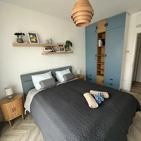 Balatoni Panoramas Lakas Sajat Partszakasszal,medencevel
