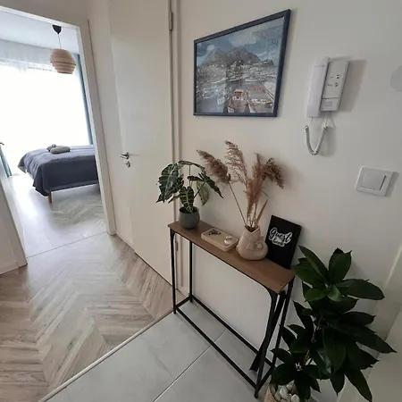 Balatoni Panoramas Lakas Sajat Partszakasszal,medencevel * Balatonszárszó