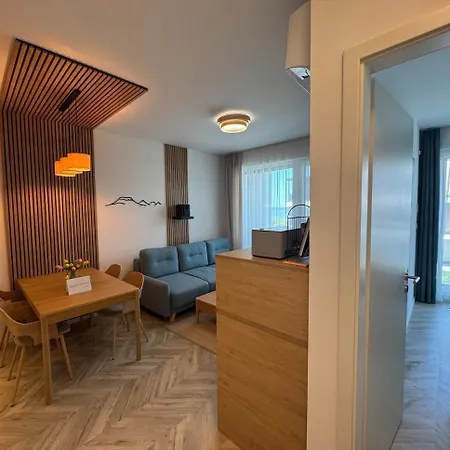 Balatoni Panoramas Lakas Sajat Partszakasszal,medencevel דירה Balatonszárszó